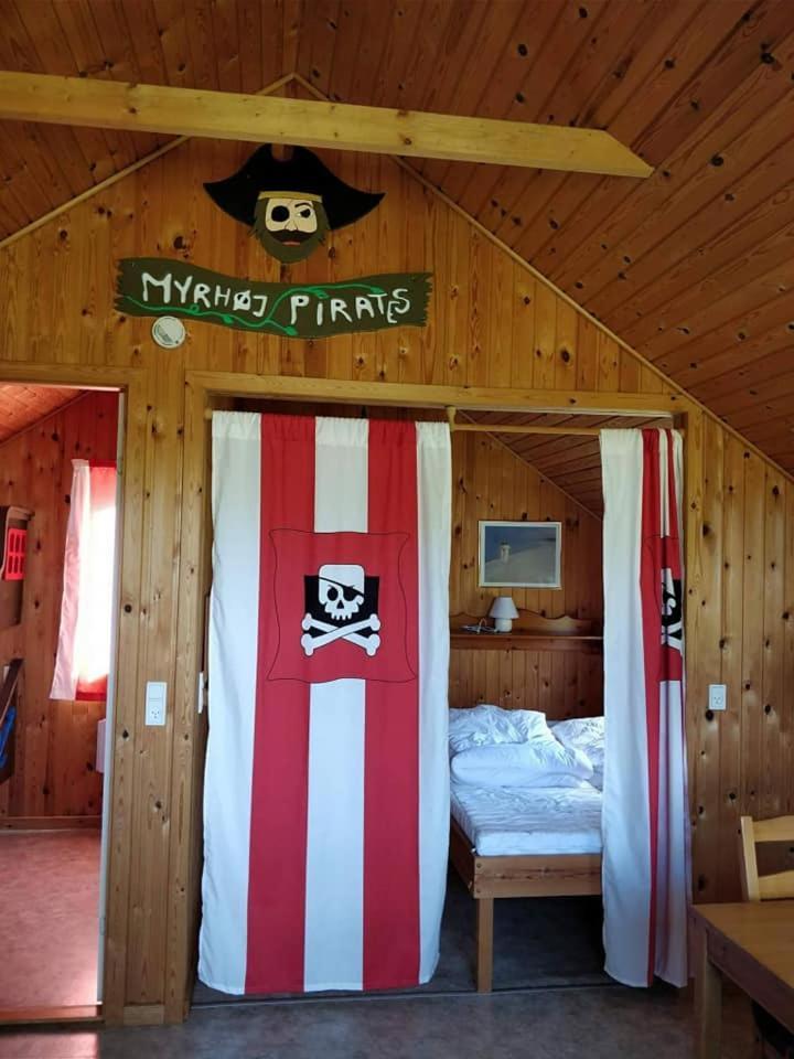 Отель Myrhoj Camping Экстерьер фото