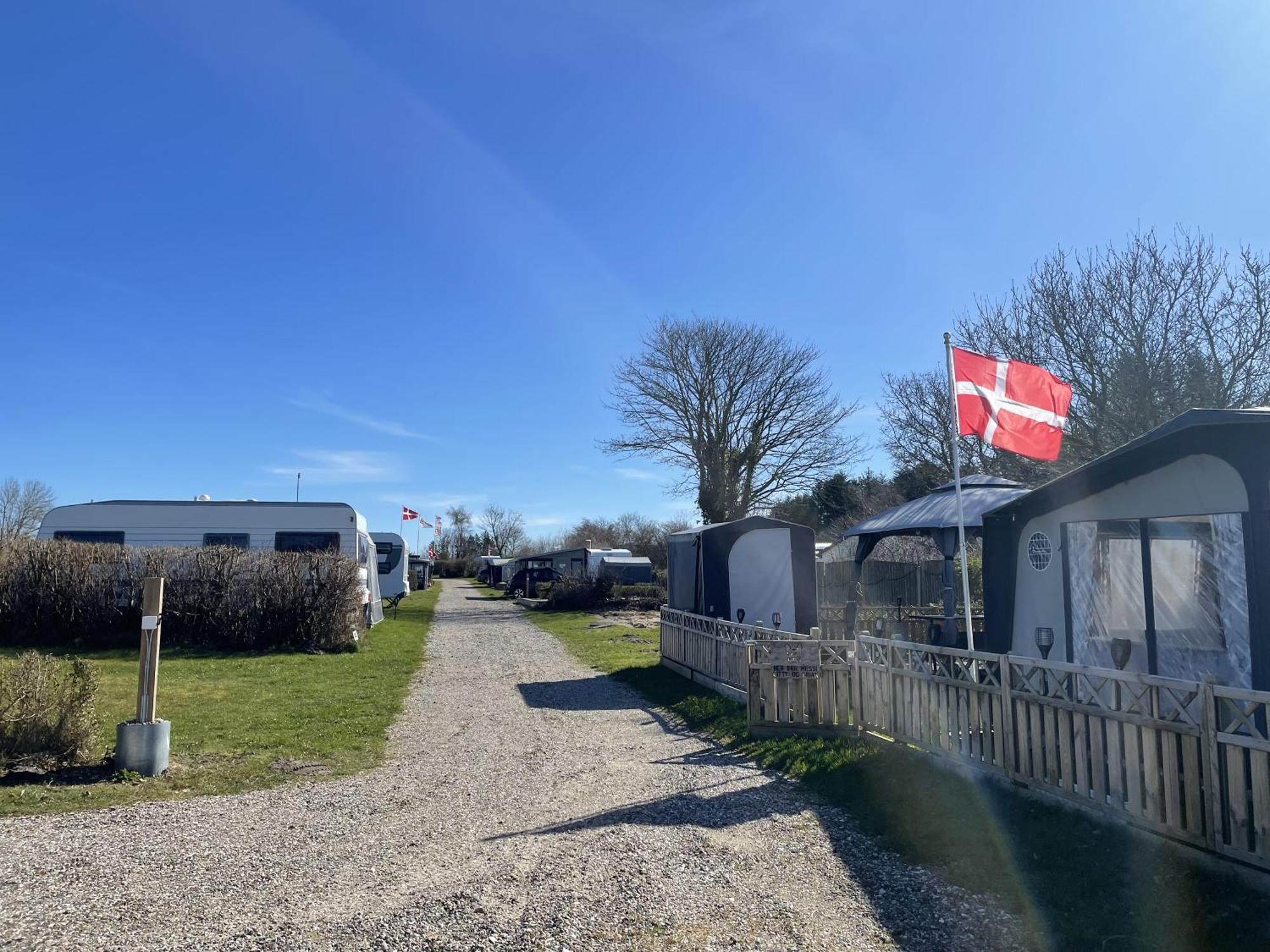 Отель Myrhoj Camping Экстерьер фото